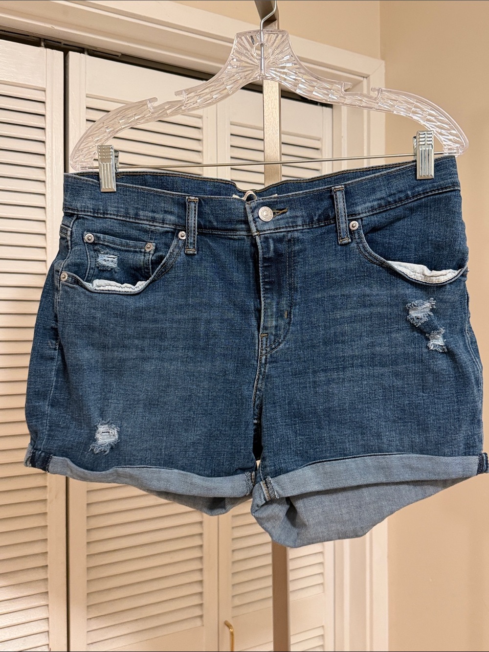 Casual Mid-length Blue Denim Rolled-Hem Shorts